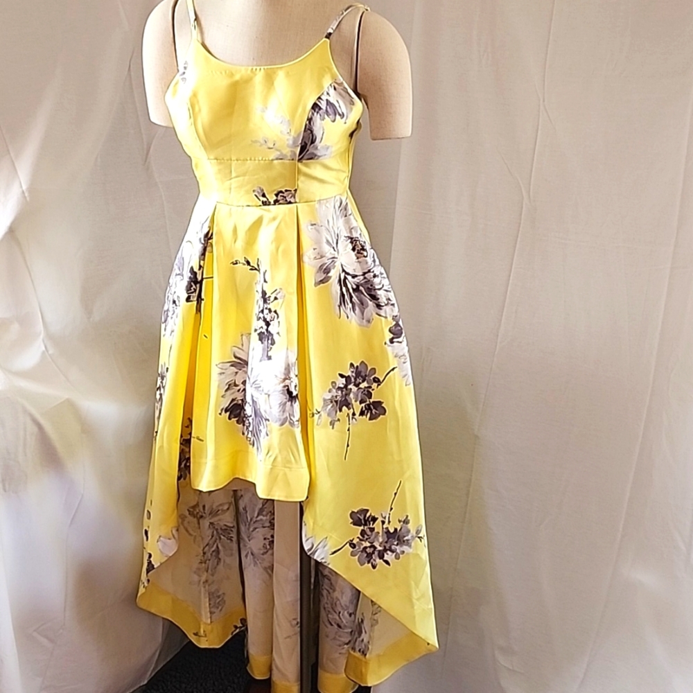 Speechless yellow floral highlow size‎ 3 dress